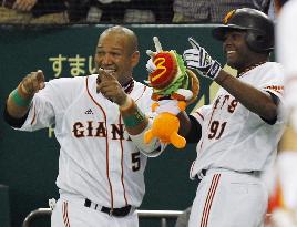 Yomiuri pitcher Obispo upbeat on own homer