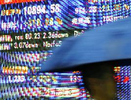 Tokyo stocks open sharply lower on European credit downgrade