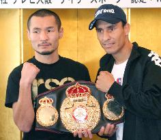 WBA champ Nashiro, challenger Cazares sign May 8 title match