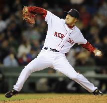 Red Sox's Okajima pitches perfect 7th against the Blue Jays