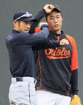 Ichiro and Uehara before game