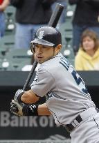 Ichiro 3-for-4 against Orioles