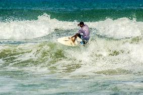 (SP)INDONESIA-YOGYAKARTA-SURFING