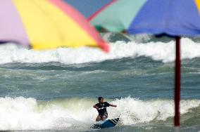 (SP)INDONESIA-YOGYAKARTA-SURFING