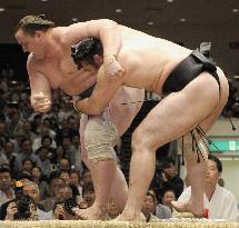 Baruto takes 2nd loss at summer sumo tournament