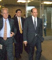 U.S. envoy Roos talks with Defense Minister Kitazawa