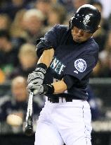 Mariners' Ichiro 1-for-5 against Padres