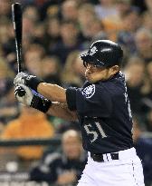 Mariners' Ichiro 1-for-5 against Padres