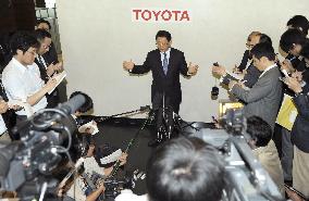 Toyota pres. touts tie-up with Tesla over electric cars