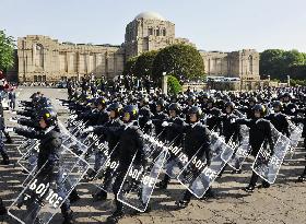 Tokyo police gear up for APEC