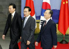 China-Japan-S. Korea summit in Jeju