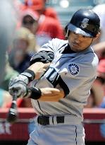 Seattle Mariners' Ichiro 2-for3 against L.A. Angels