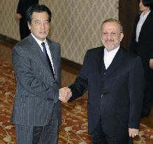 Japanese, Iranian ministers discuss nuclear issues