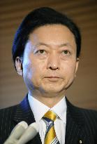 Hatoyama reiterates resolve to remain prime minister