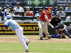 Matsui shines against Royals