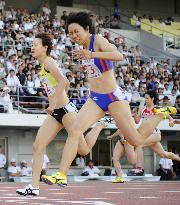 Takahashi wins women's 200 meters