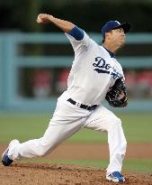 Kuroda shines against Cardinals