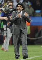 Argentina coach Maradona