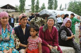 Uzbeks face misery after ethnic violence in Kyrgyzstan