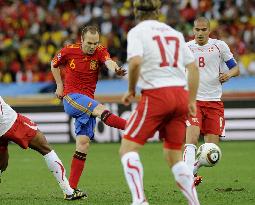 Spain take on Switzerland in World Cup Group H