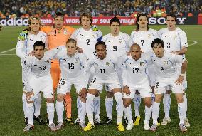 Uruguay beat S. Africa 3-0