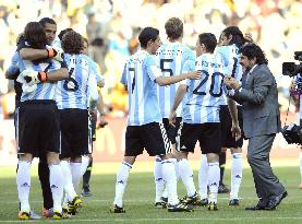 Argentina beat S. Korea 4-1 in World Cup Group B