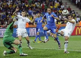 Italy, New Zealand draw 1-1 in World Cup Group F match