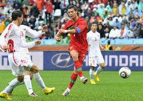 Portugal thrash N. Korea 7-0 in World Cup Group G