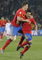 Spain beat Honduras 2-0 in World Cup Group H match