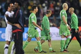 U.S. beat Algeria 1-0 to advance to World Cup 2nd round