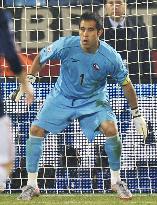 Chile goalkeeper Bravo