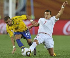 Brazil beat Chile in World Cup 2nd round