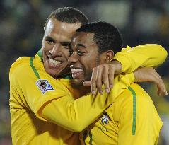 Brazil beat Chile in World Cup 2nd round