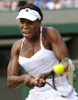 Pironkova beats Venus at Wimbledon q'finals