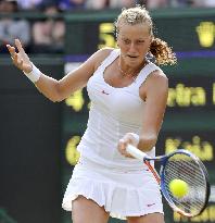 Kvitova beats Kanepi at Wimbledon