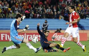 Spain beat Paraguay 1-0