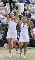 King-Shvedova win Wimbledon women's doubles
