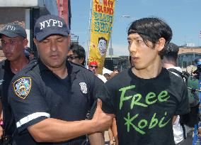 Hot dog eating champ Kobayashi arrested