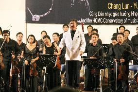 ASEAN nations seek to cement regional ties with music