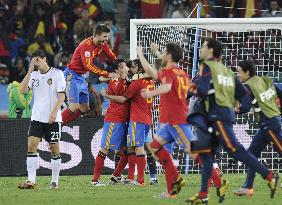 Spain beat Germany to reach World Cup final