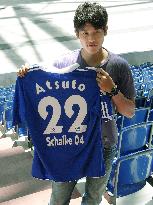 Japan defender Uchida signs with Bundesliga side Schalke