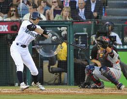 Ichiro hitless but shines on defense in All-Star Game