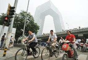 China's GDP grows 11.1% in 1st half of 2010