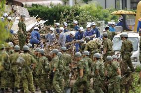 Heavy rain causes havoc in Japan