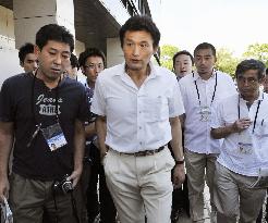 Takanohana denies contact with gangster