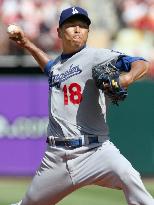 Dodgers' Kuroda solid but takes loss
