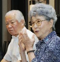 Abductee Yokota's parents meet ex-N. Korea spy