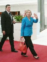 Clinton in Hanoi for ASEAN forum