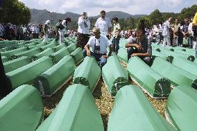 15th anniv. of Srebrenica massacre