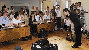 Tsujimoto announces departure from SDP